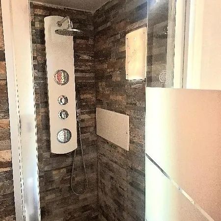 Concept In Centro Citta Nápoles